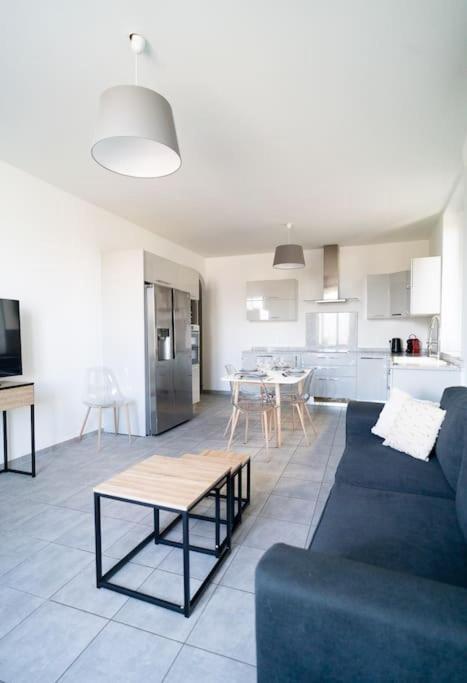 Appartement T4 Vue Mer Proche Gare Et Centre Ville Αζάτσιο Εξωτερικό φωτογραφία